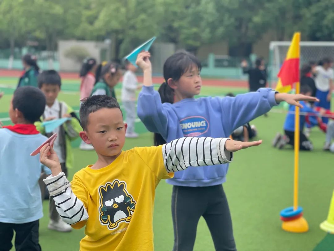 科学助力 拼出精彩｜天府新区永兴小学开展“科技周”科学模型比赛