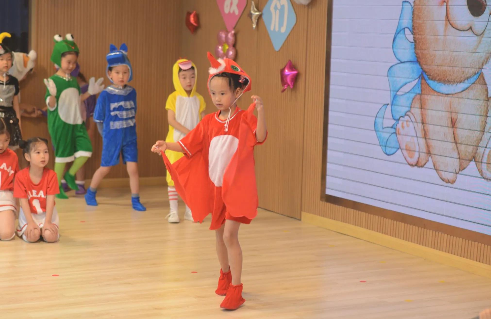 有感于小屁孩儿们虽幼稚但清纯的态度,特别写点文字记录一下,纪念每一