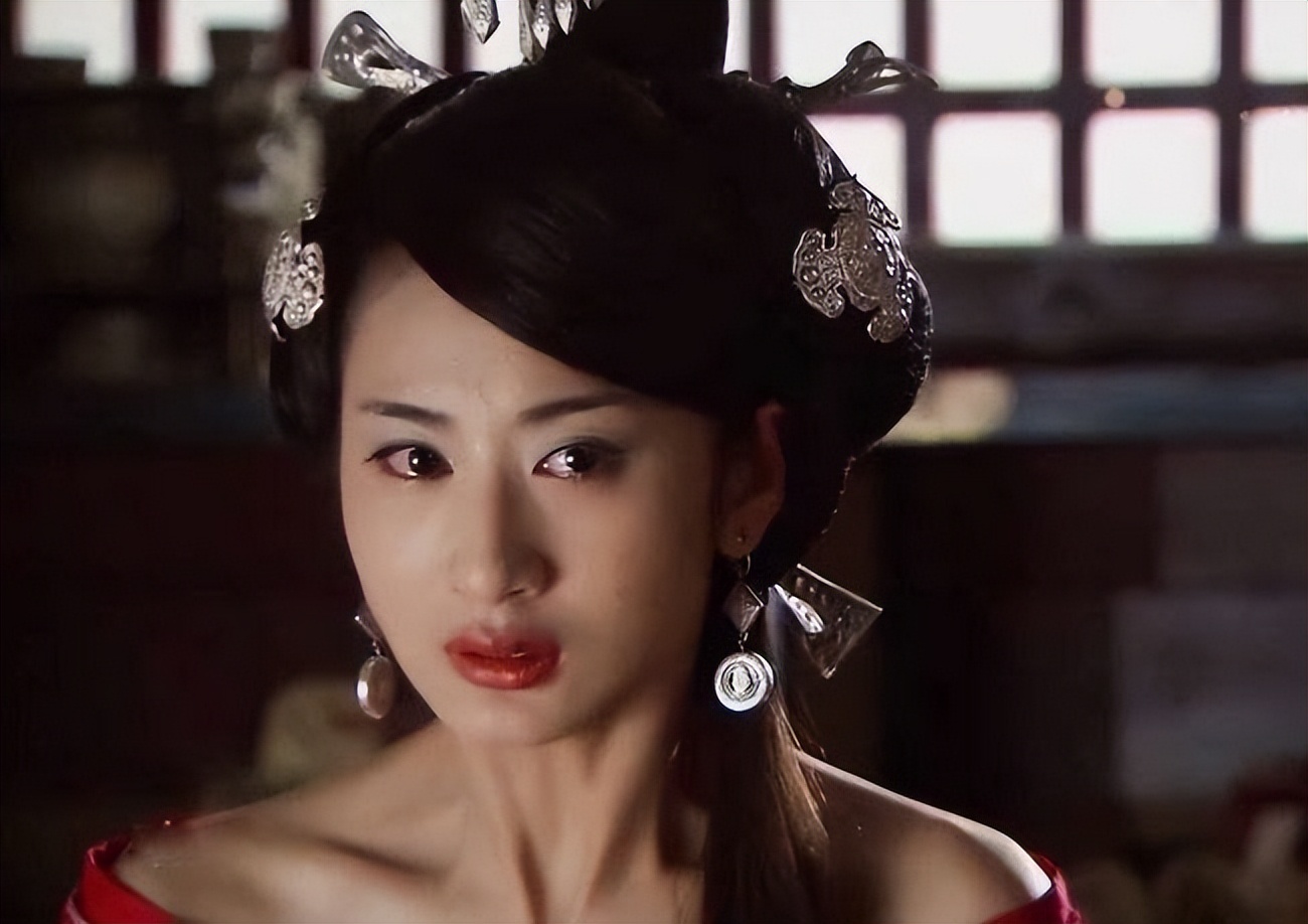 一脸“苦瓜相”却还能演大女主，这8位女星越看越丧，导演咋想的