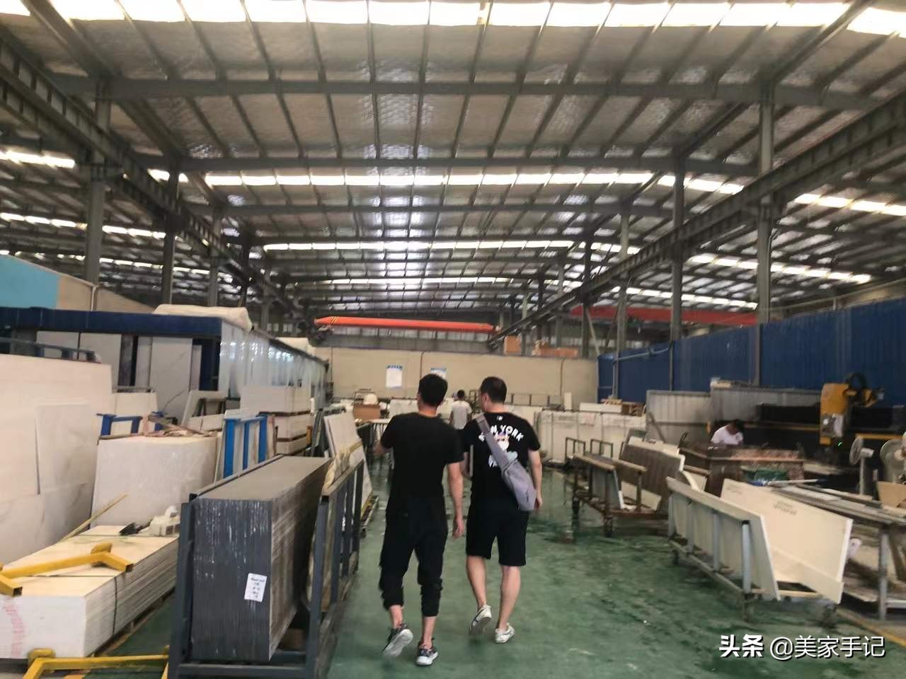 岩板洗漱台是“真神器”还是“假精致”？用了1年，谈谈我的感受