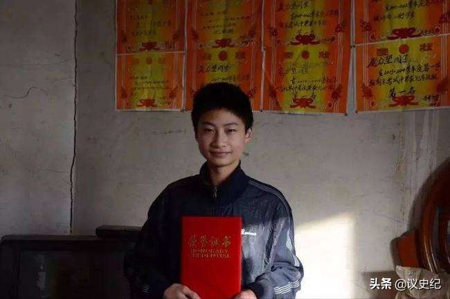 17年河北理科状元744分考上清华，校长亲自拜访，推门后直接泪目