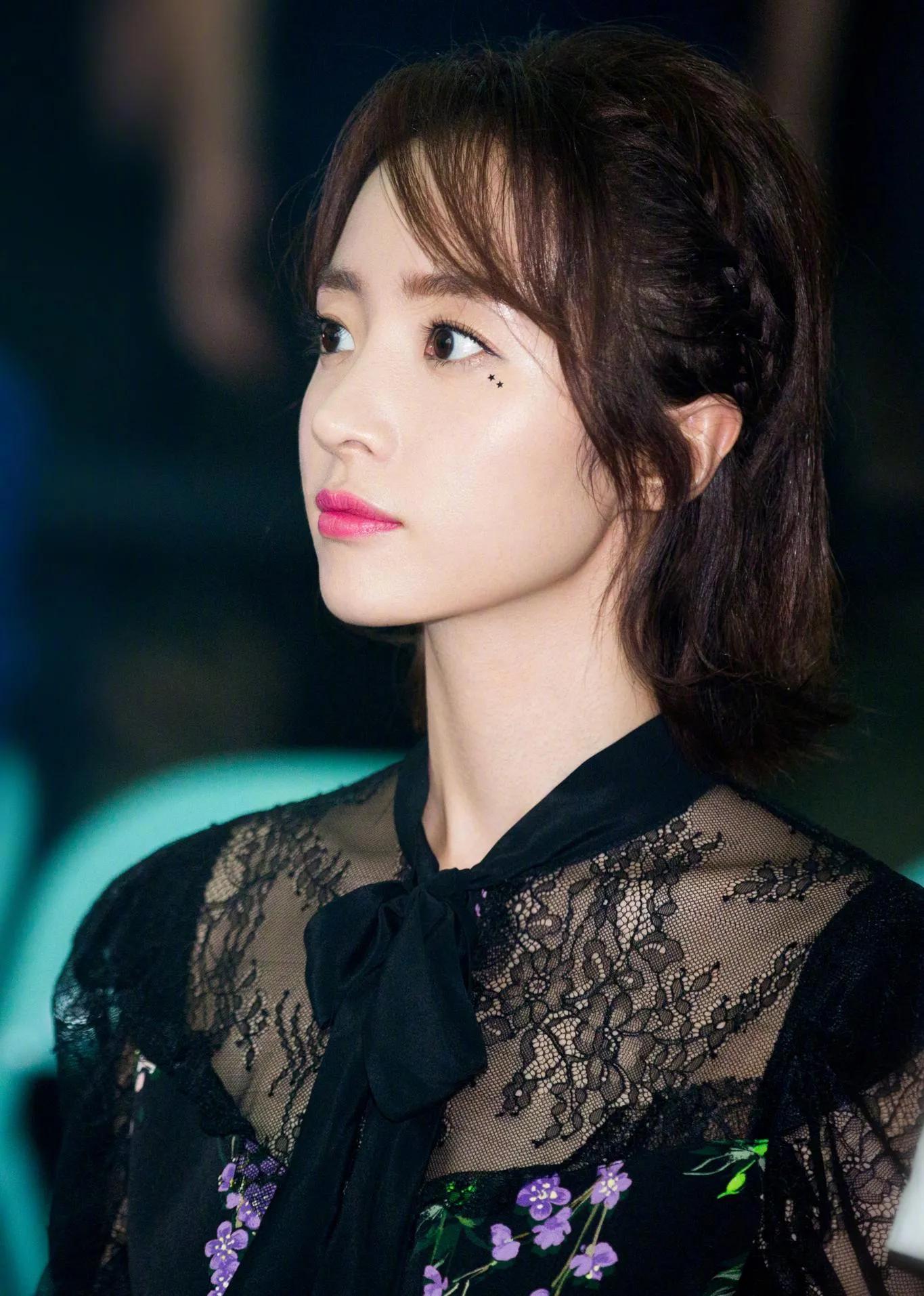 胡冰卿绝美照片