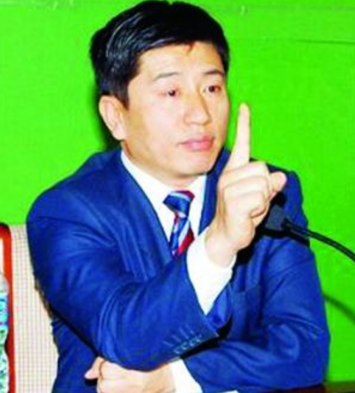 “万里大造林”的陈相贵：曾182万买手机号，为何08年沦为阶下囚