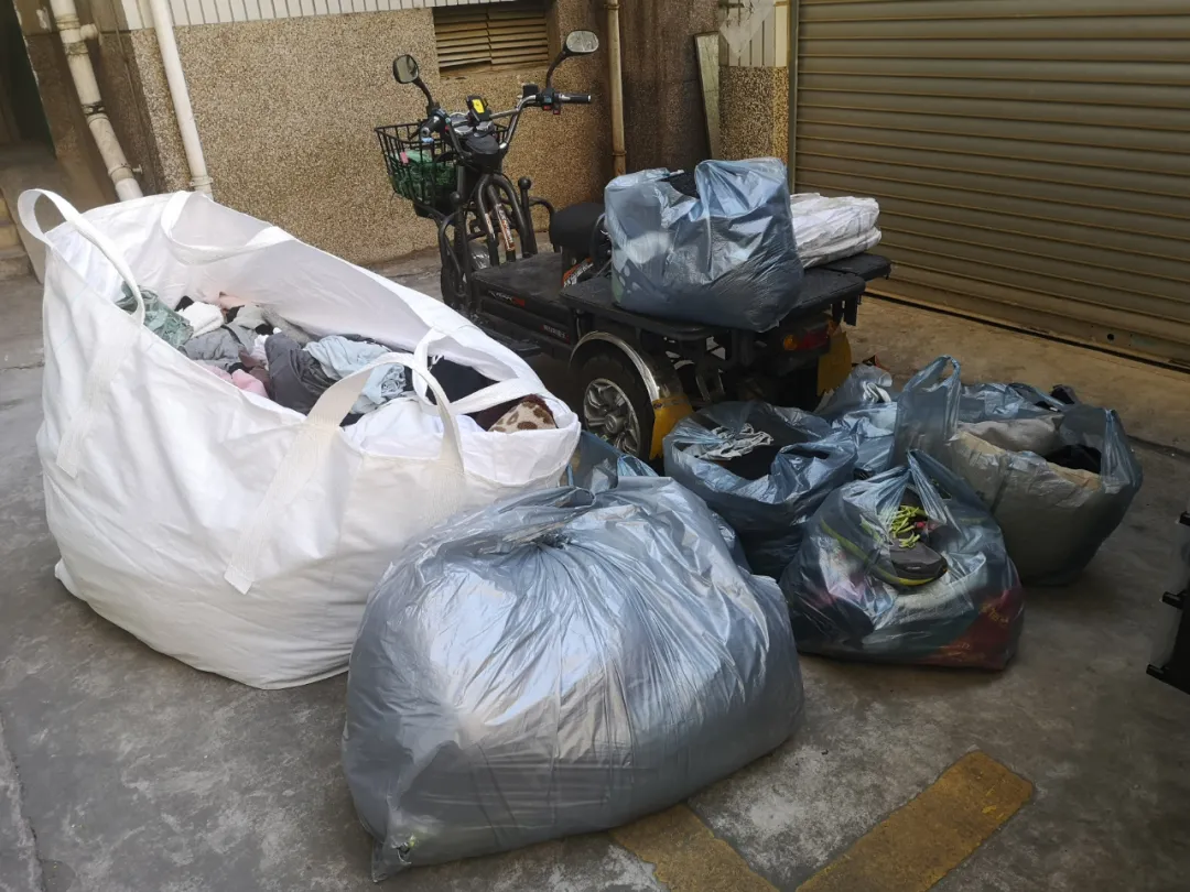 有人靠旧衣服回收年入几十万,旧衣服回收的技巧到底有哪些?