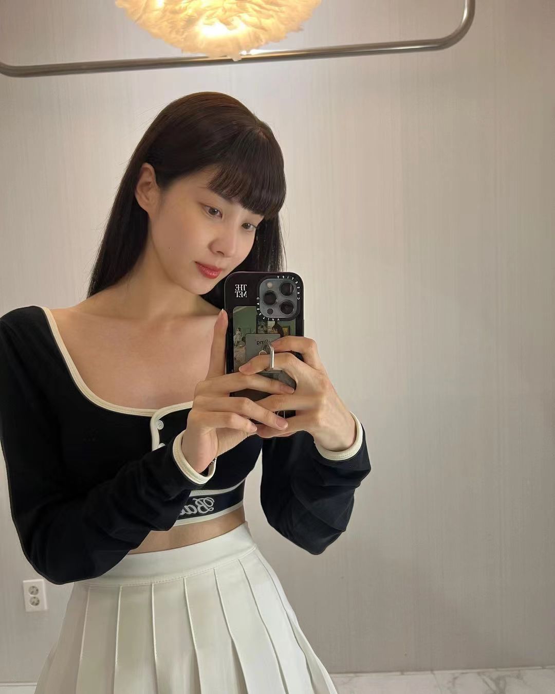 少女时代徐贤穿拉拉队服秀出芭比娃娃身材回到15年前