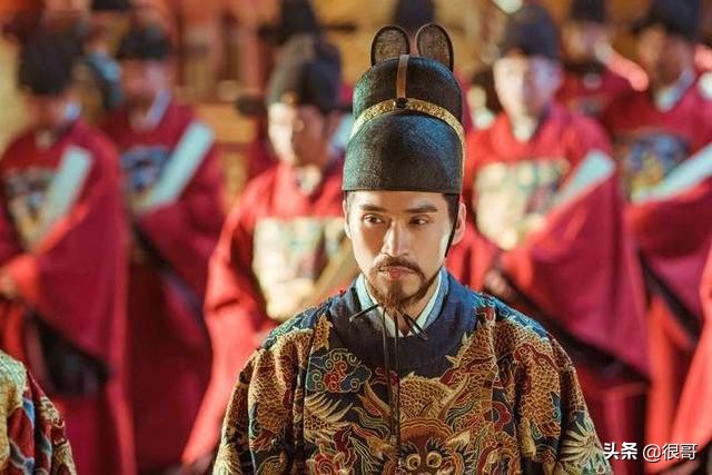 《庭外》中的脸熟，霍青是反派专业户，栾元晖隔着屏幕都让人害怕