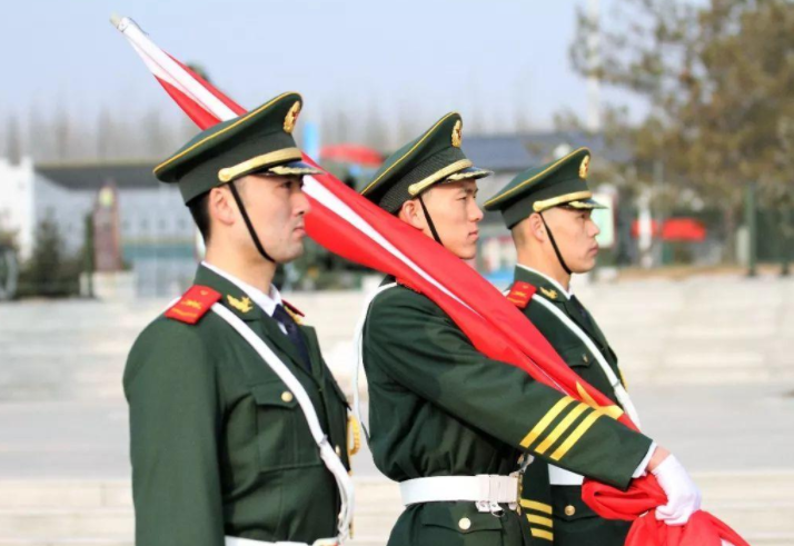 大学生当兵2年后，退役后能拿到多少“补助”？这个数字让人羡慕