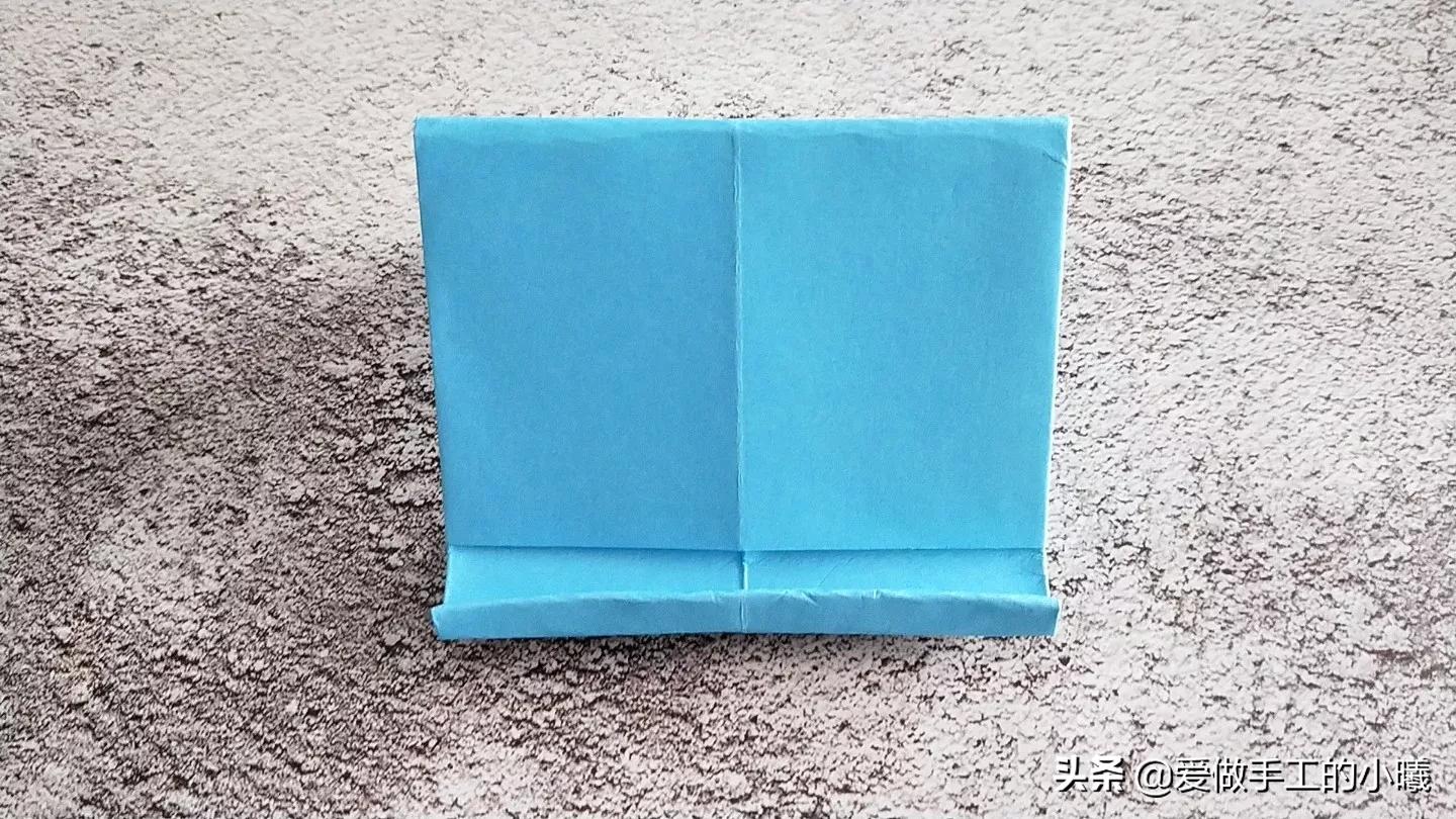 1张卡纸折手机支架,适合应急使用,简单又方便