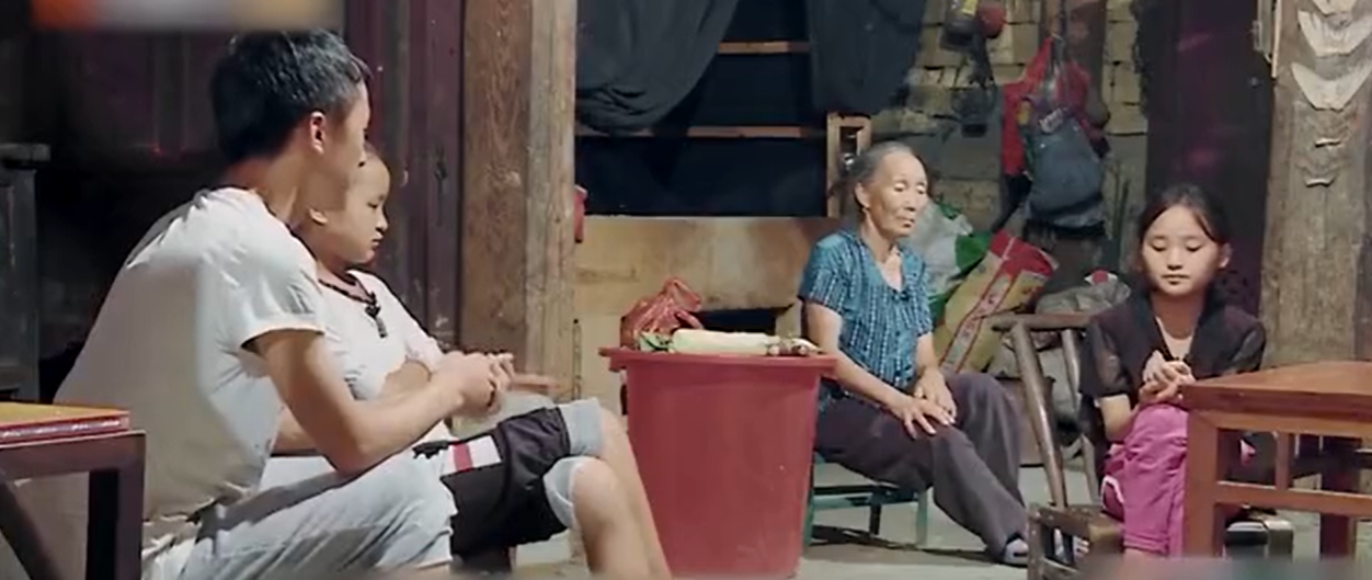 郑子豪：网瘾成性被送去变形，高温暴走7小时，成了节目组的噩梦