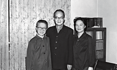 97年钱瑗病逝，8天后昏迷中的钱钟书突然喊道：阿圆，转去自己家