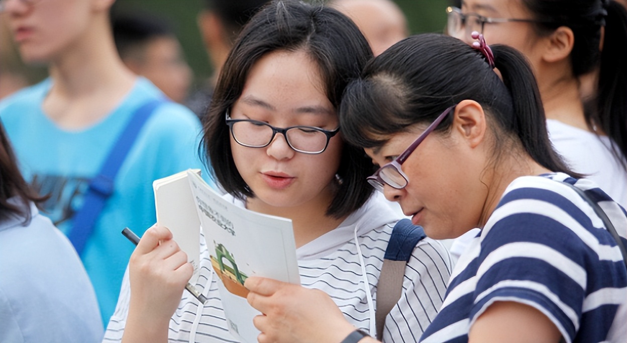 文科生学会计难吗（文科生被会计专业录取）