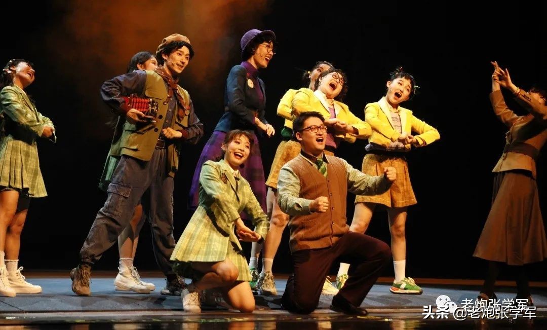 《天生一对》唤醒冷却的温情，满江演的那个爹很亮眼