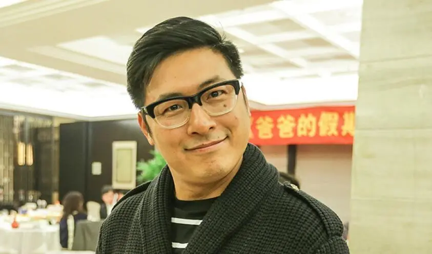 王岳伦宣布已和李湘离婚,还爆料对方已有新欢,被吐槽火速删文