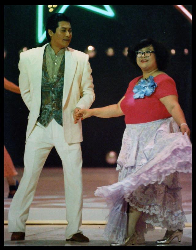 怒斥郑少秋，叫嚣向华强，一代枭雄邓光荣到底有多硬的实力？