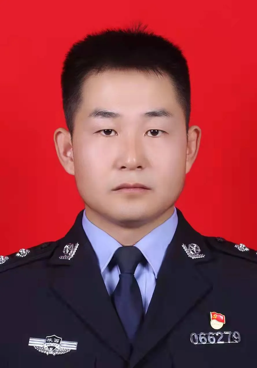 十佳民警事迹展播 | 榆林市公安局高新分局沙河路派出所李鹏才