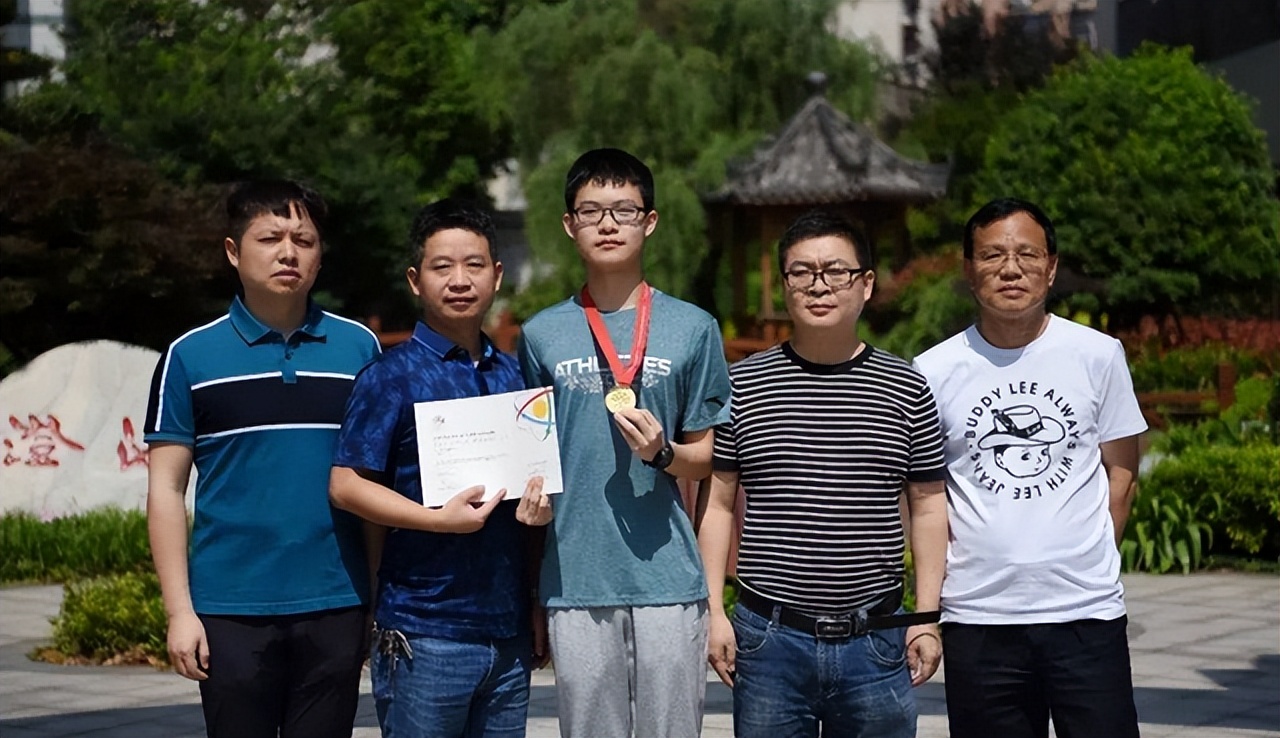 恭喜！陕西省10名“学霸”提前被清北录取，分别来自这三所中学