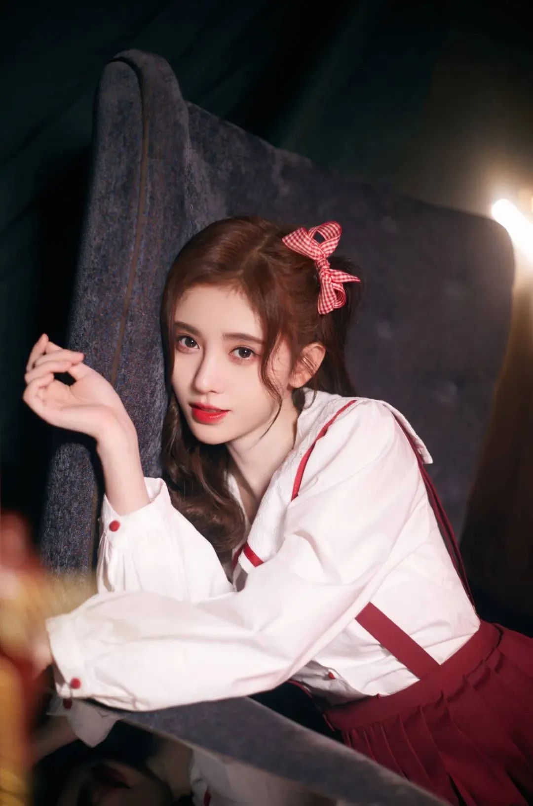 画皮画骨难画魂，她用木炭把明星画活了，王一博鞠婧祎眼神看醉了