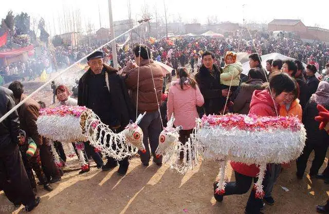 2019年陕西女子下葬12天遗体被盗，5名嫌犯：配阴婚卖给80岁老汉