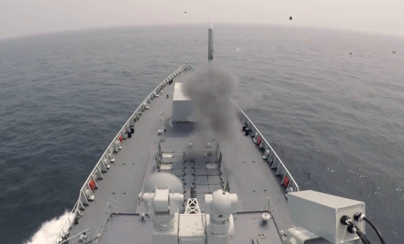 С������ʱ�����052B�人�������¯��δ��ҡ��һ��Զ������