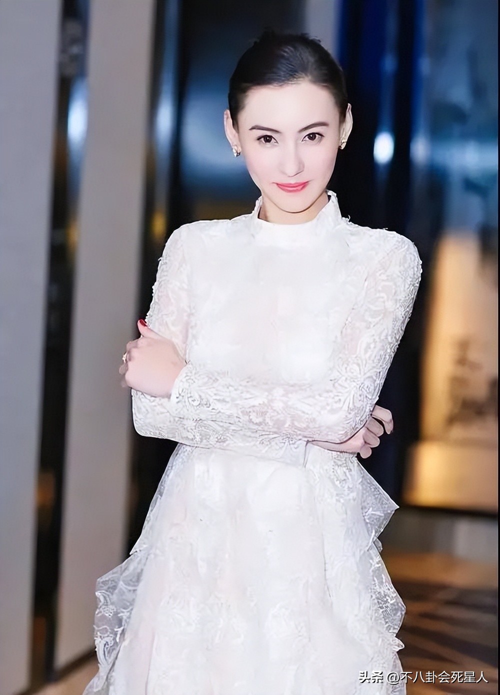 明星的早期照片，谢霆锋土，杨颖非主流，都是“黑历史”