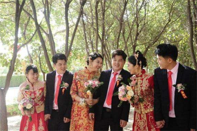 山东三胞胎同时考上211高校，十年后同时成婚：爷爷盼着抱重孙