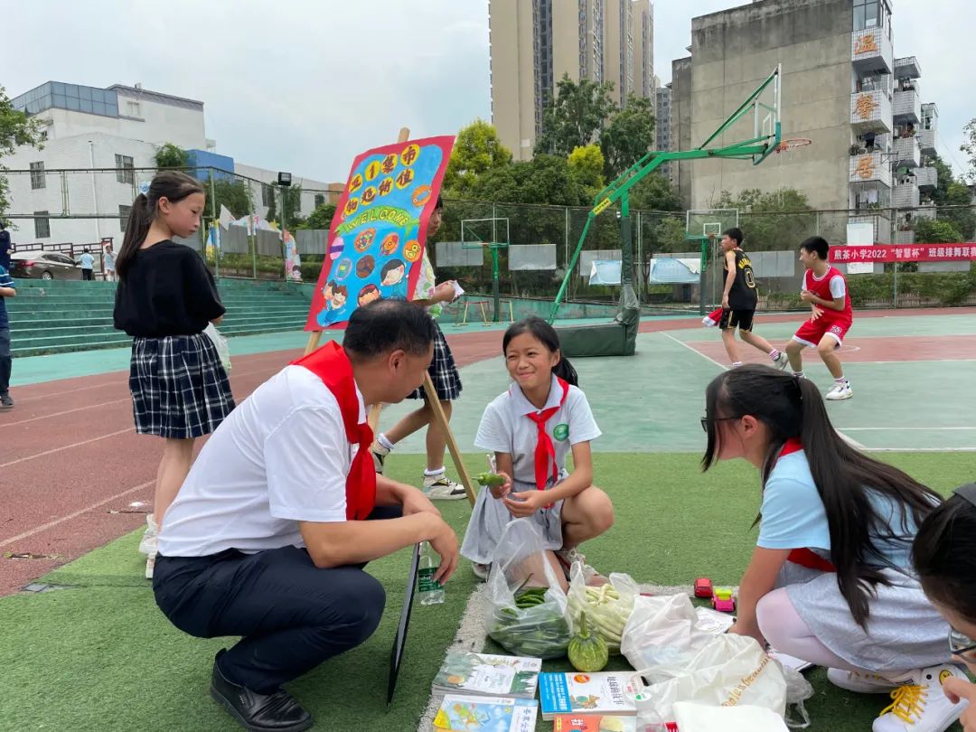 煎茶小学举行“七彩童年，精彩无限”六一庆祝活动暨校园艺术节