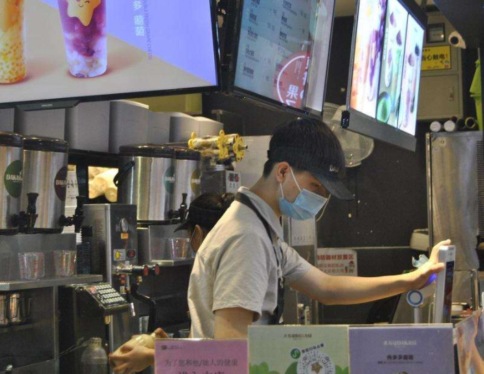 奶茶店招聘公告火了,"不上厕所优先录用",要不你招个貔貅?