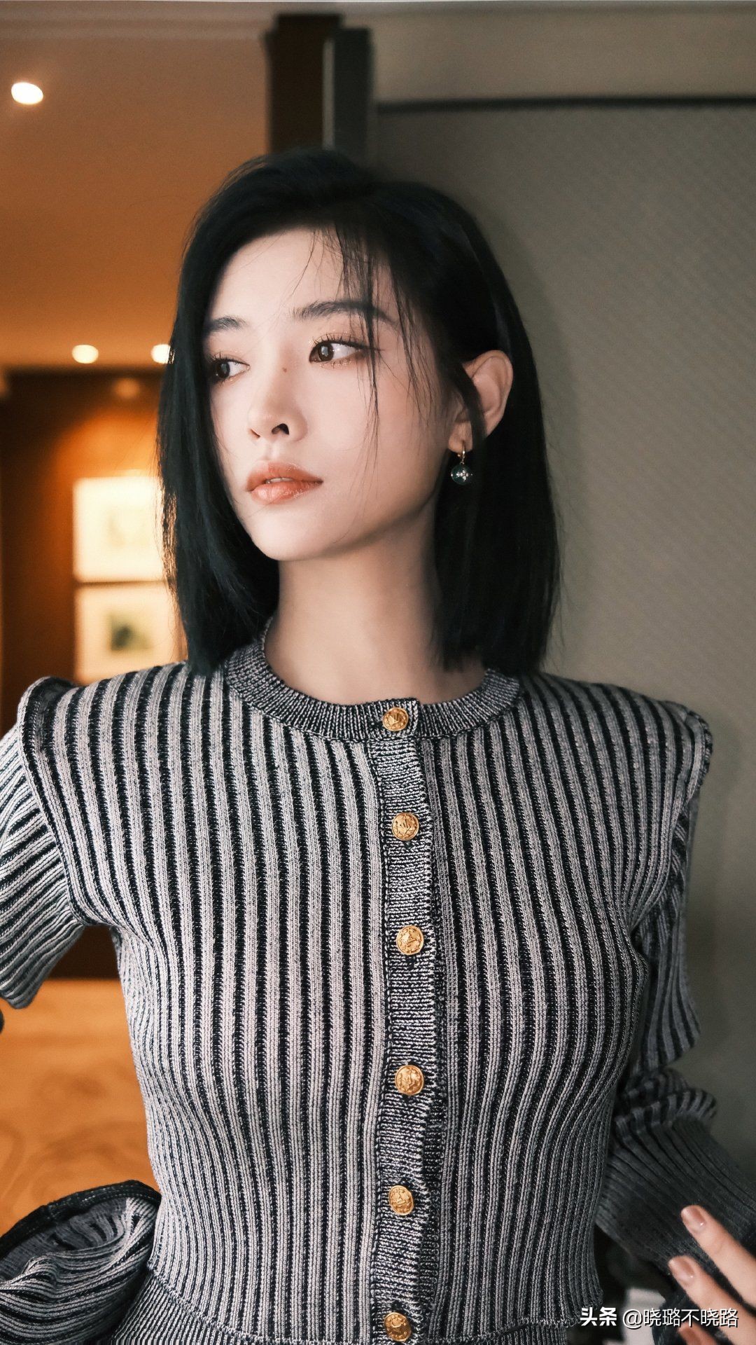 女人上了年紀(jì)就別留長(zhǎng)發(fā)了，推薦這5種“齊肩發(fā)”，顯臉小有氣質(zhì)