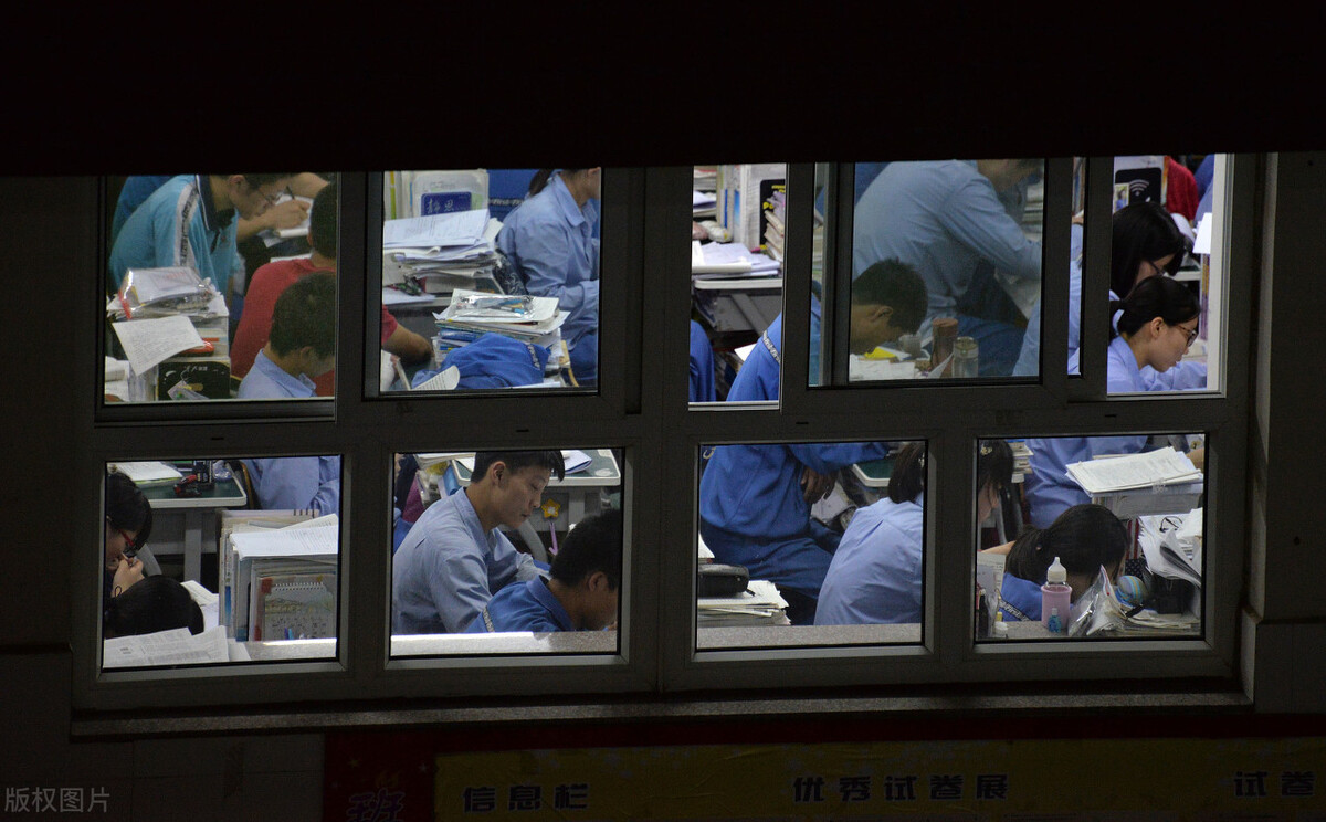 高中学生半夜11点多才睡觉，早上5点半就起床，这样好吗？