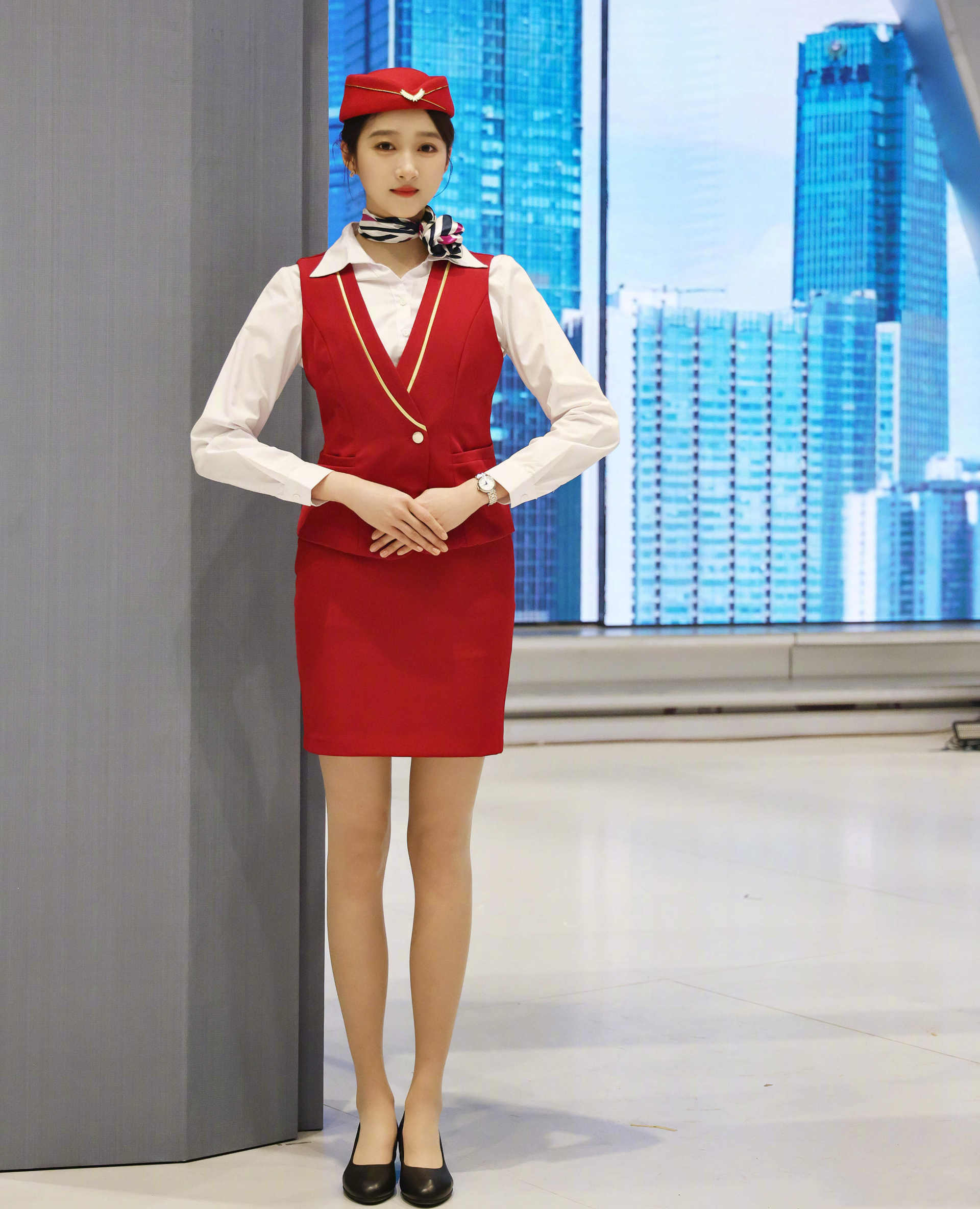 女星再扮经典角色：王艳上演回忆杀，关晓彤空姐装梦回“你叉叉”