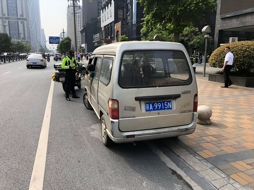 汽車進行年檢，所需要的資料有哪幾樣