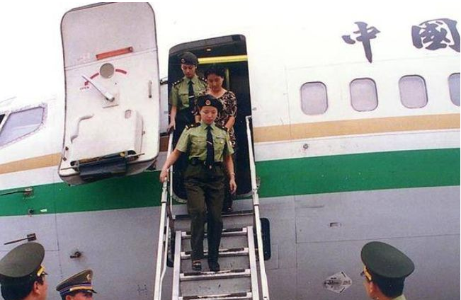 谢宗芬照片及个人资料简介白宝山情人谢宗芬结局如何