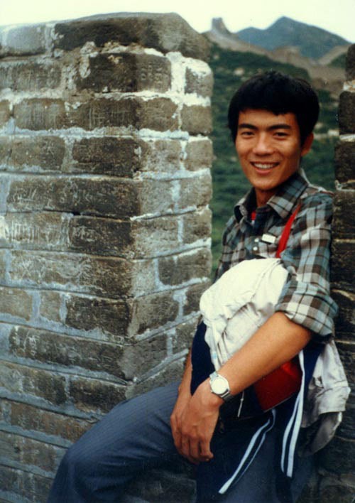 54岁足球解说员黄健翔：二婚15年，仍愧对前妻、亏欠女儿