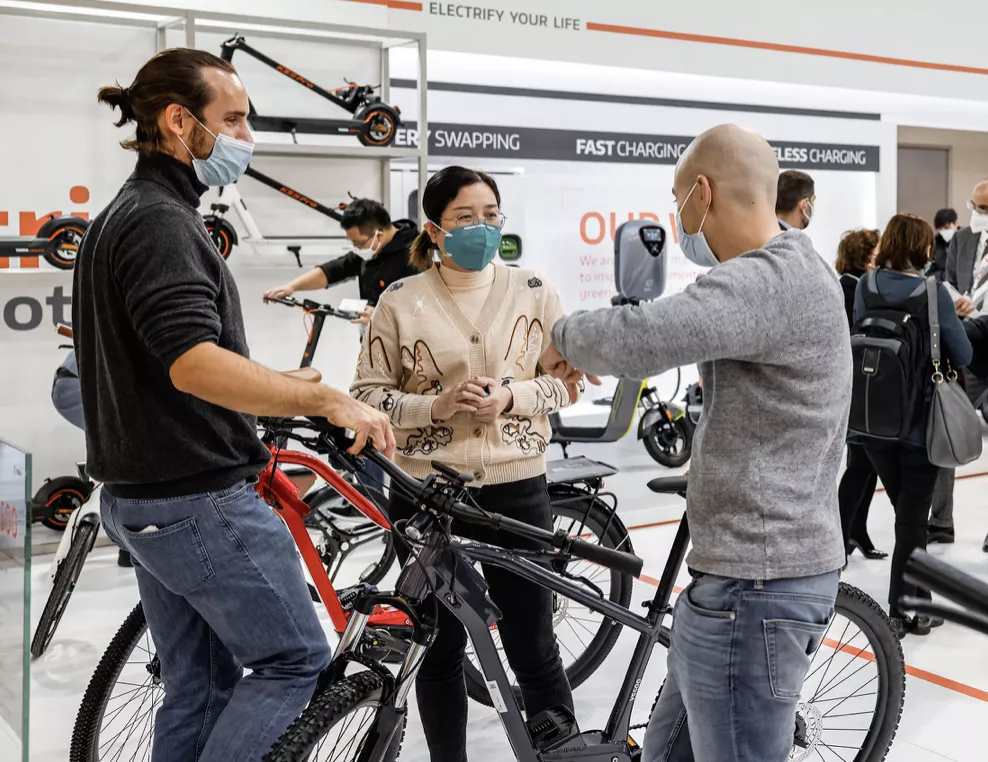 聚焦中国自行车产业大会，雅迪电单车领跑绿色出行新势力