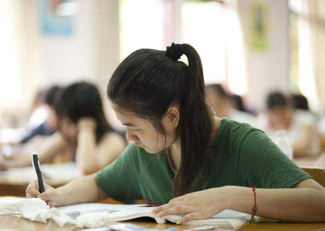 证多不压身，大学期间考下这3个证书，不要等到毕业才后悔