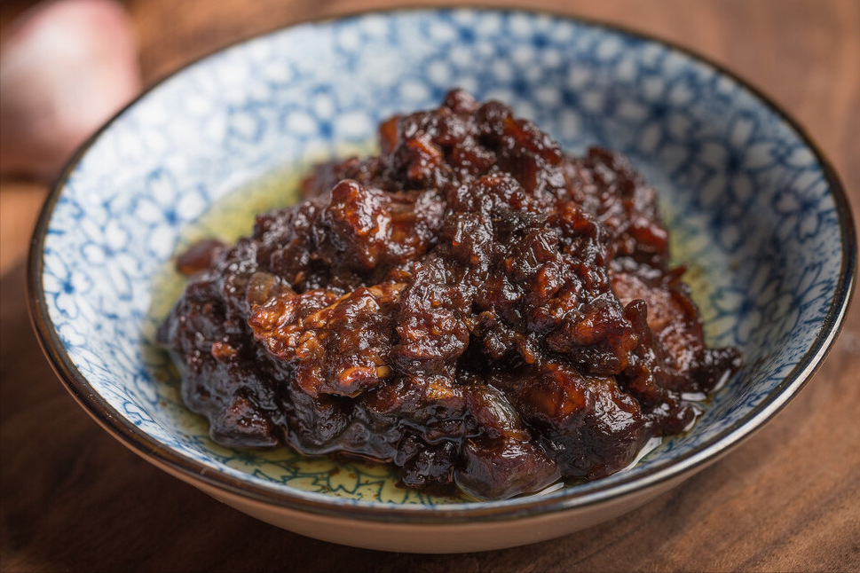 爱吃面条的要收藏，大厨分享秘制炸酱的做法，拌饭拌面都很香