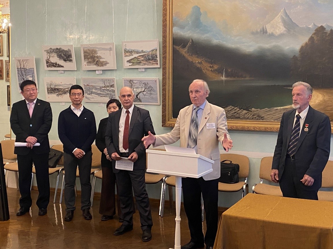 “思考自然之美”开展，刘子舆走进俄罗斯国家科学院“大师课堂”