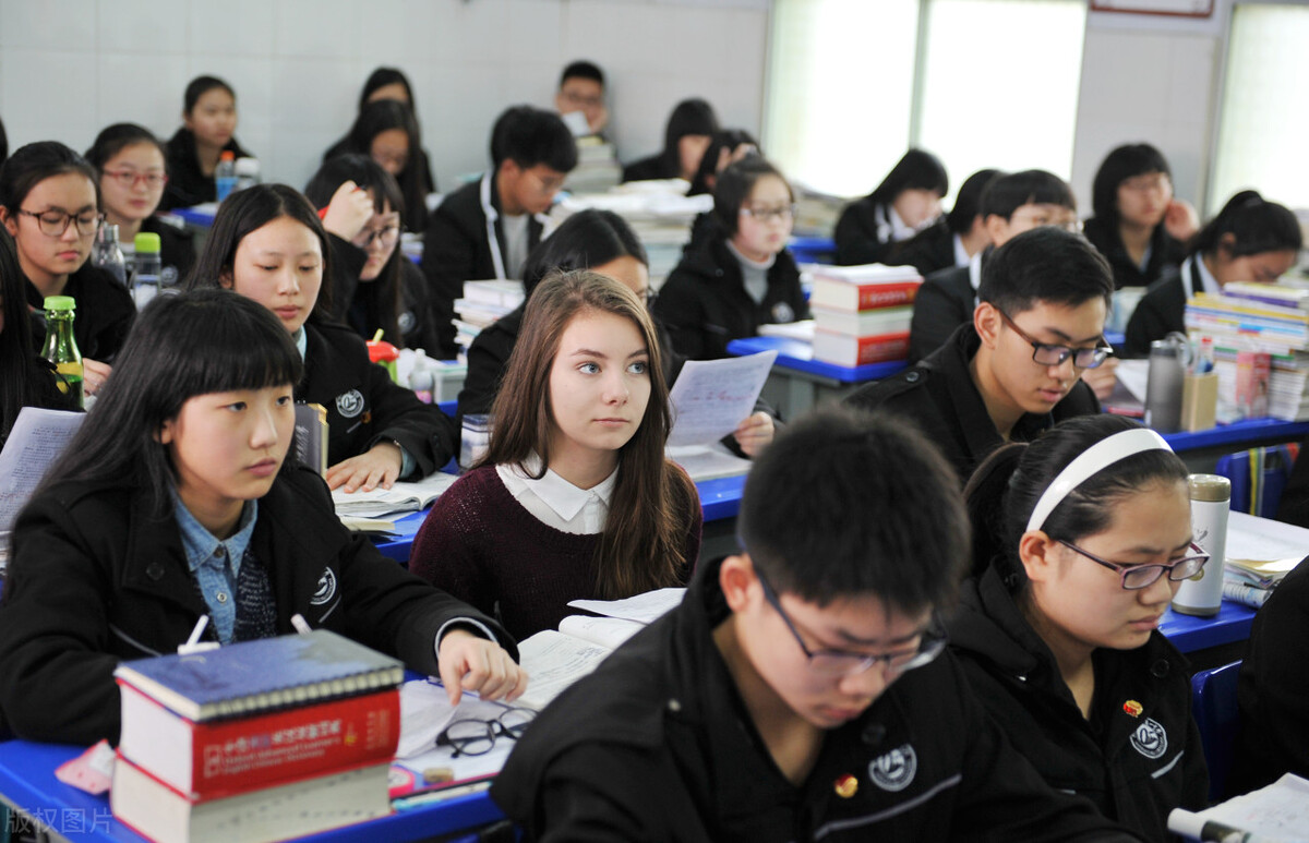 浙江省英语高考改革前后阅读理解试题思维能力层次对比分析