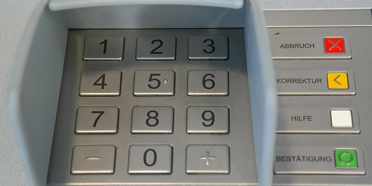 搭载自研芯片和软件，俄罗斯 ATM 机明年上市