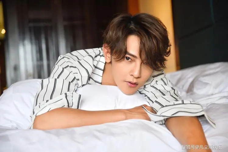 他们真的是同年人吗？他们告诉我们什么叫“同年不同脸”