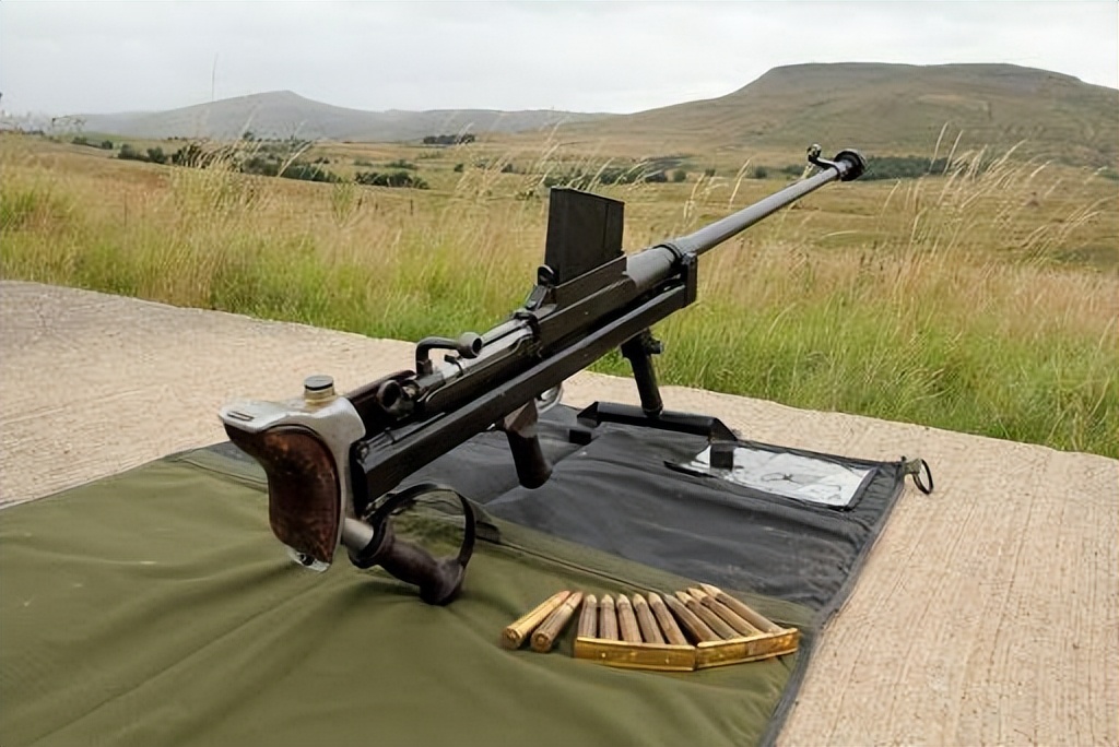 盘点二战时期逆天的反坦克步枪,一枪能干掉坦克?