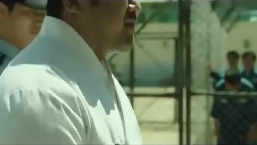 2009年，江西“高考状元”黎力抢银行被判10年，服刑后又考上985