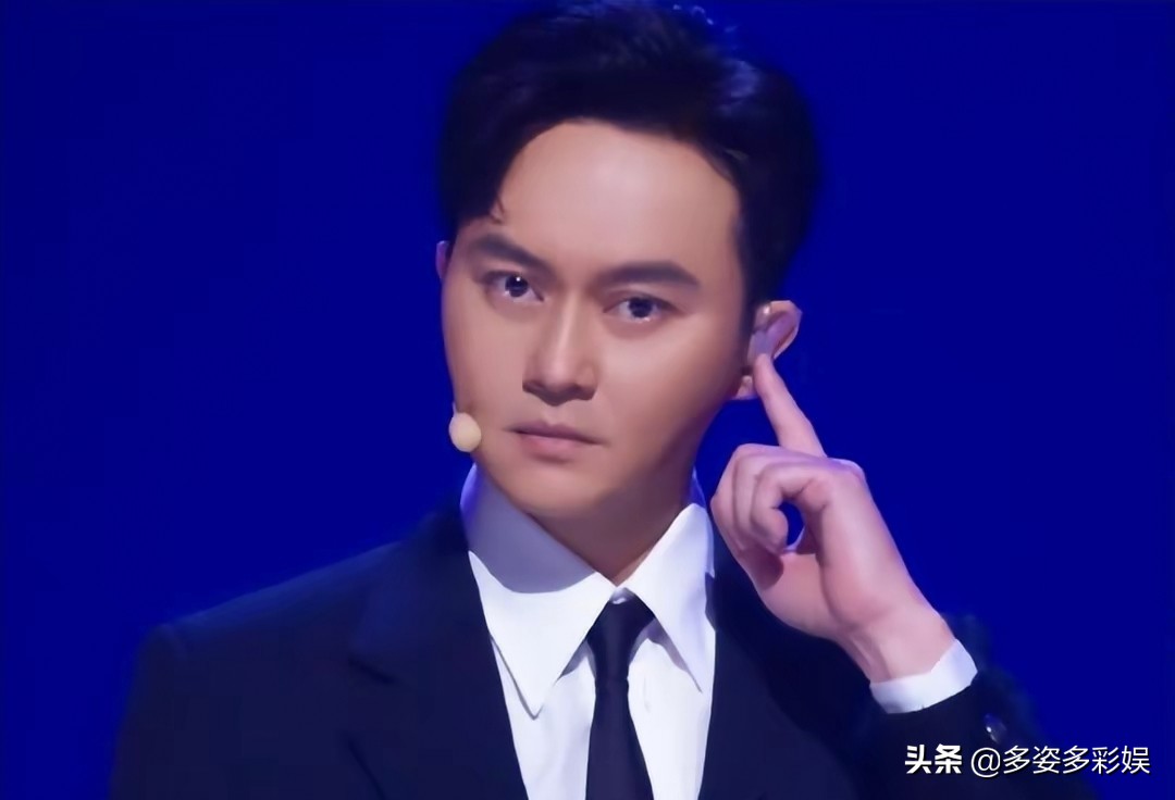 《披2》初舞台，苏有朋任贤齐等唱经典，郑钧的歌名还是那么独特