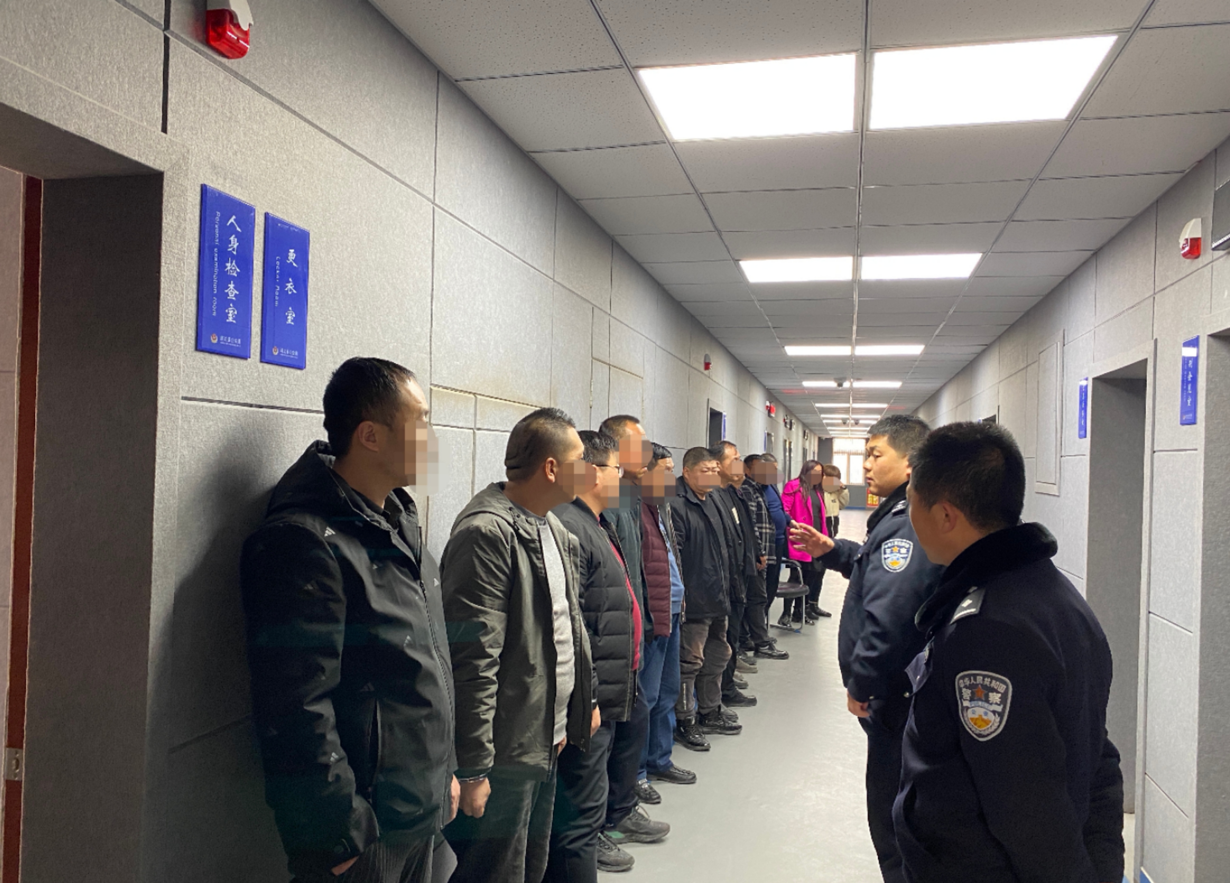靖边县公安局捣毁一聚众赌博窝点