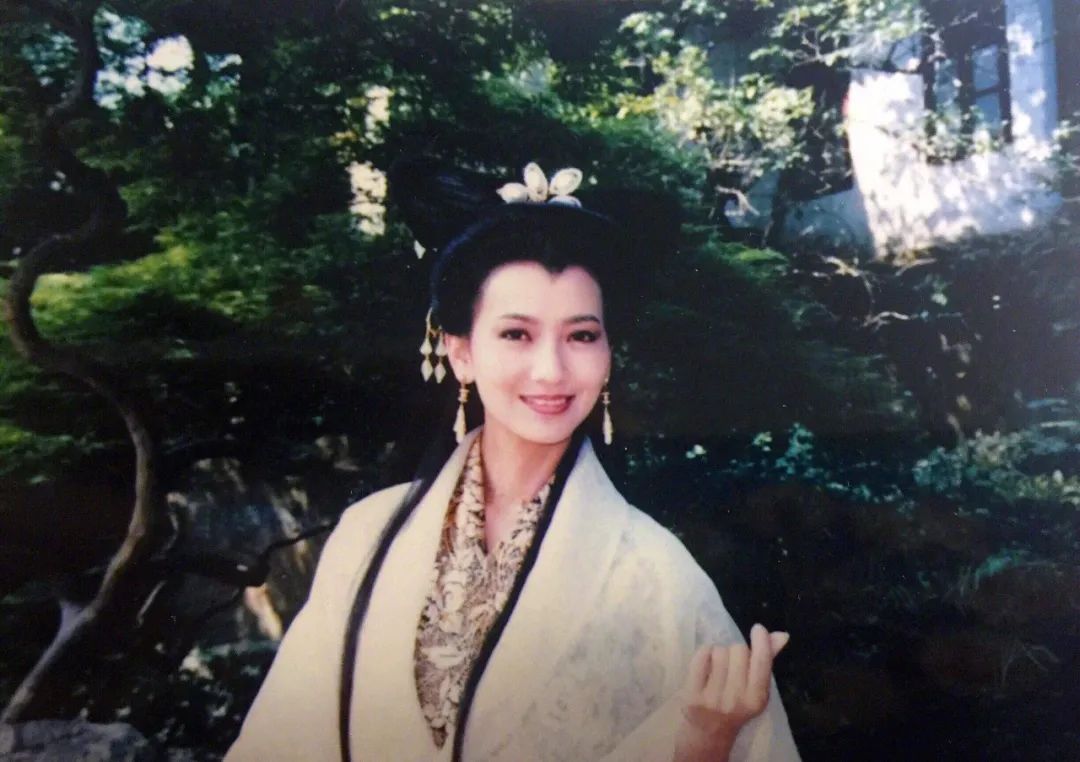 12位年过50的美人今昔颜值对比：有人还敢演丫头，有人整容致脸崩