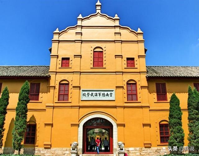 两大战神评价朱老总：林说打仗没章法，粟说我的军事知识来自朱