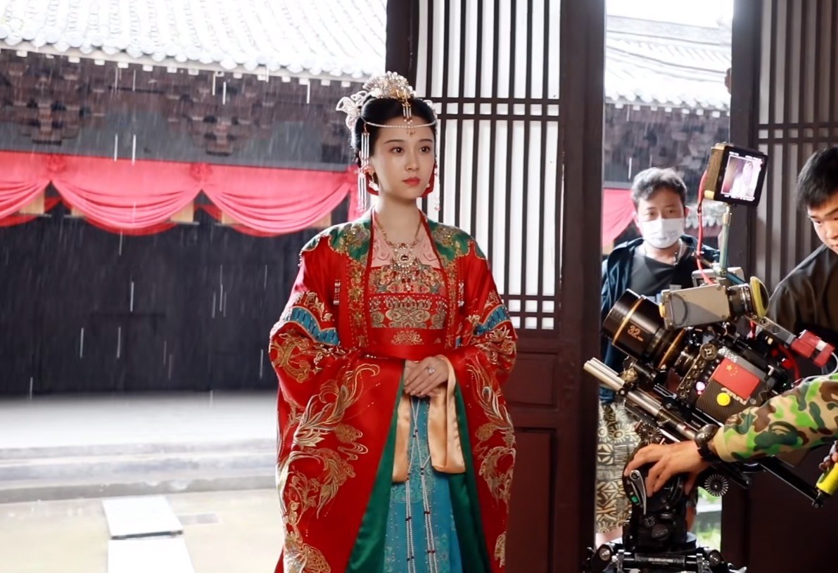 《新上错花轿嫁对郎》杀青！田曦薇演李玉湖，杜冰雁人选颜值不俗