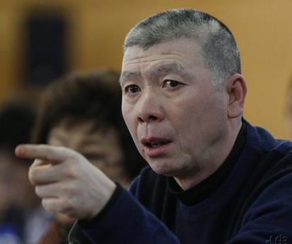 7位“被顽疾缠身”的明星，一个比一个有钱，却难逃病痛的折磨