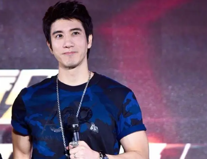 明星争相报考的“伯克利”，被质疑“门槛低”，真实水平出乎意料