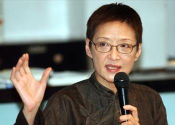 胡因梦50岁生日,李敖送50支玫瑰,不为祝福,只为羞辱